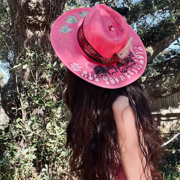 Meet your Posher, Casey - Picture 4 of 12